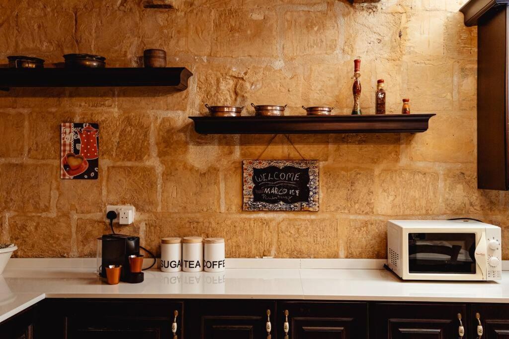 Enchanting 2Bdr Townhouse In Valletta Centre! Exterior foto